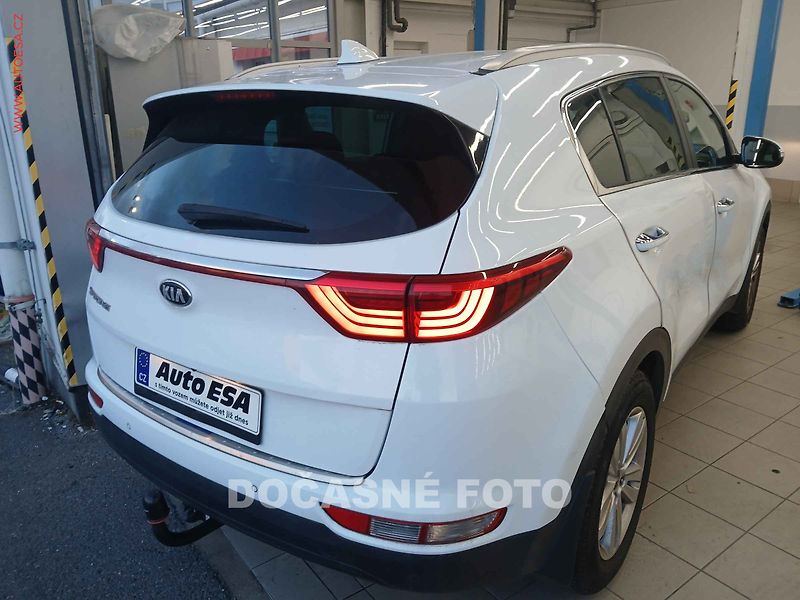 Kia Sportage (2017) 1.6 GDi, ČR, Active, navi - fotka 2 z 3