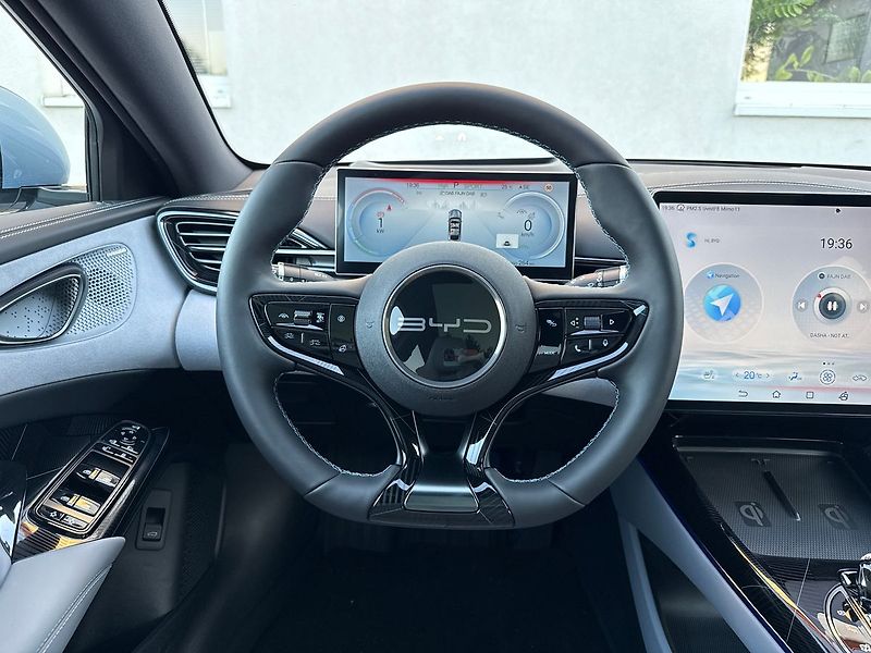 BYD Seal (2026) Design*RWD/Panorama/HUD - fotka 12 z 23