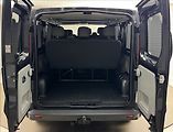 Opel Vivaro 2,5 107kW 9MÍST AC TAŽNÉ 1.MAJ - náhled 30