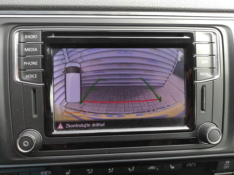 Volkswagen Multivan 2,0TDi DSG,4x4,Highline,7 míst - fotka 29 z 59