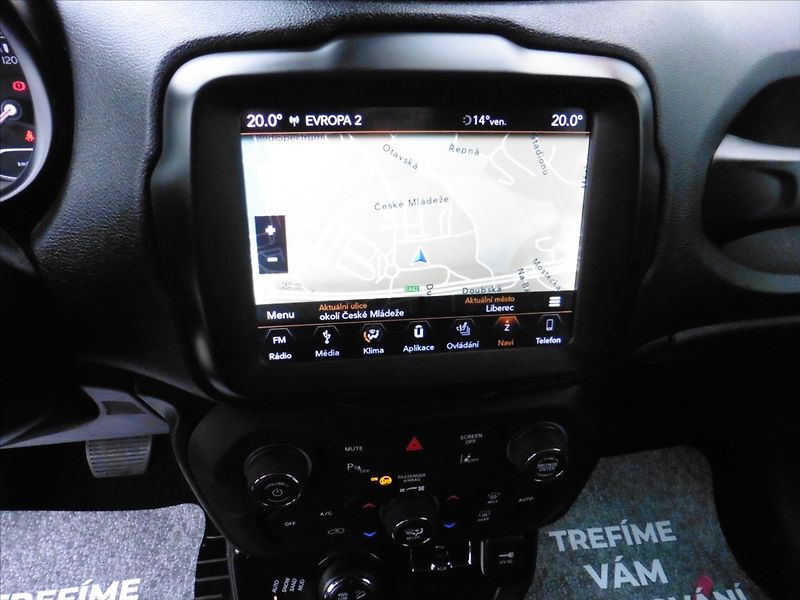 Jeep Renegade 2.0 Mjt 140k Limited 4WD - fotka 14 z 23