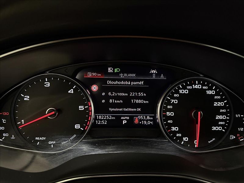 Audi A6 40TDI Q MHEV SPORT MATRIX LED - fotka 18 z 47