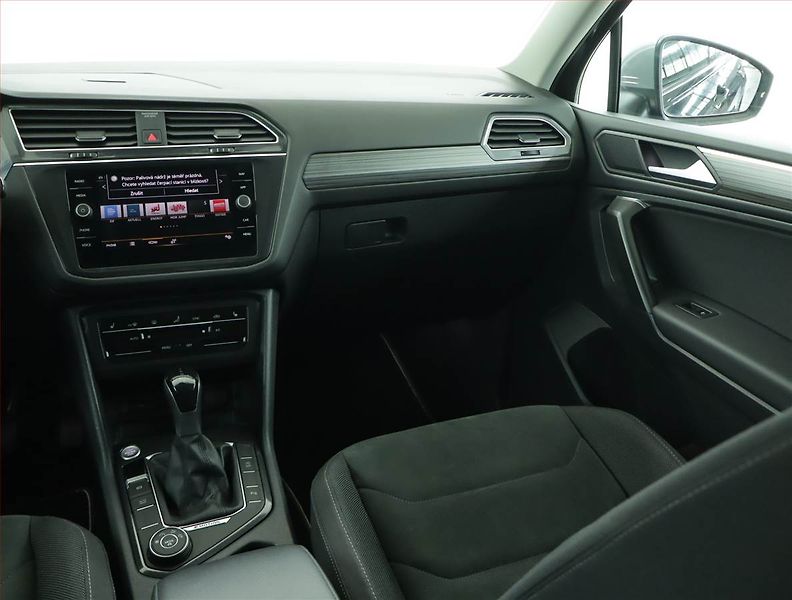 Volkswagen Tiguan Allspace (2022) 2.0 TDI - fotka 8 z 19