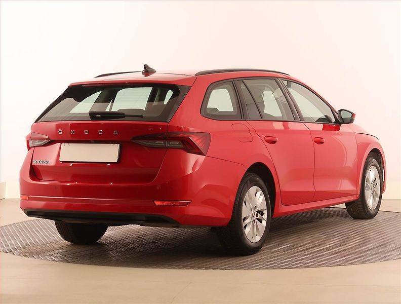 Škoda Octavia (2021) 1.0 TSI, Serv.kniha, Navi - fotka 5 z 26