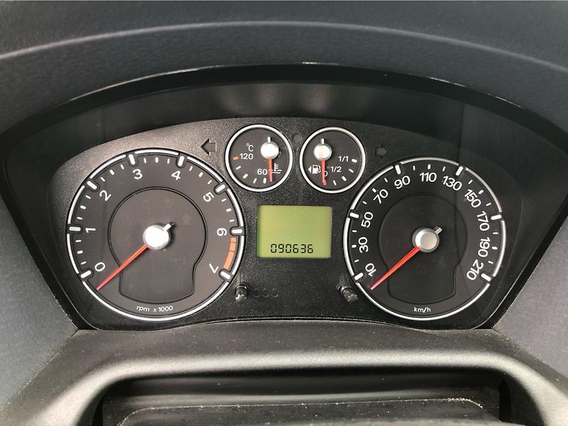 Ford Fusion 1.4 i Trend - fotka 18 z 26