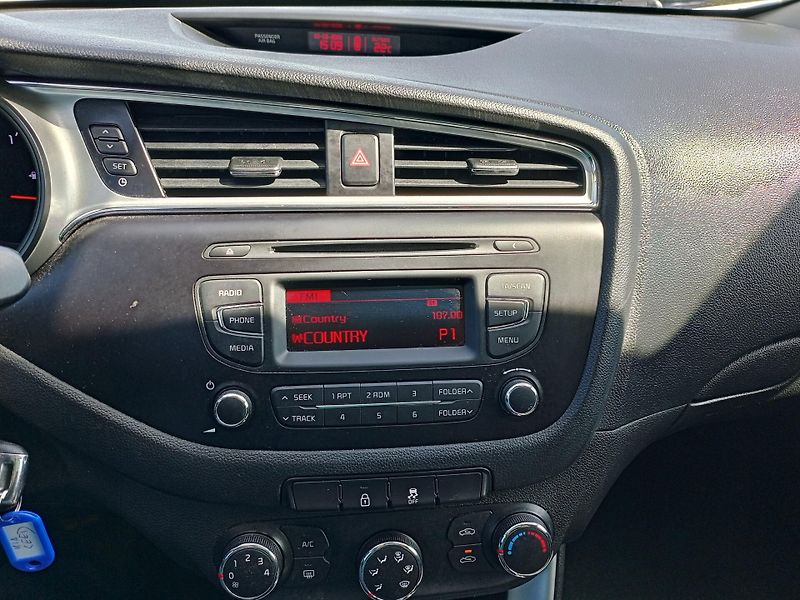 Kia Ceed (2017) CRDi - VAN - fotka 12 z 13
