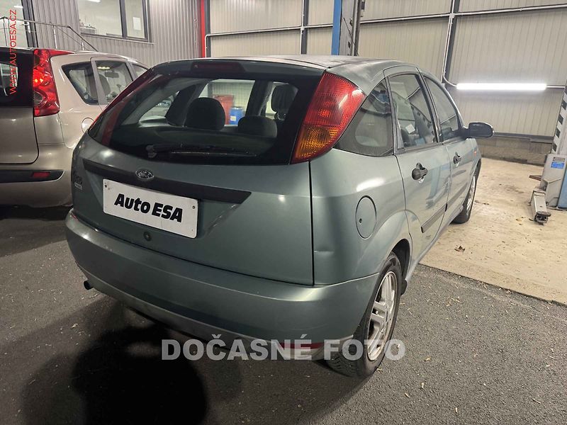 Ford Focus (1999) 1.4i - fotka 2 z 3