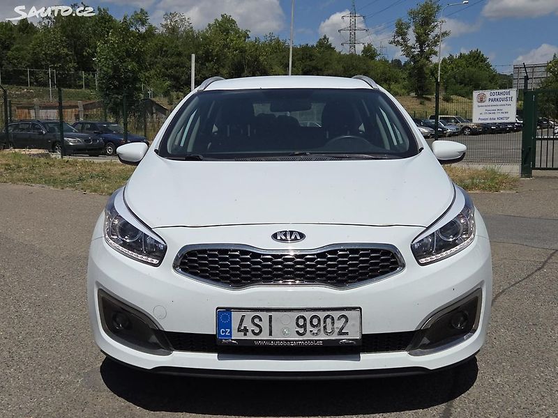 Kia Ceed (2018) na splátky všem od 10%akontace - fotka 2 z 14