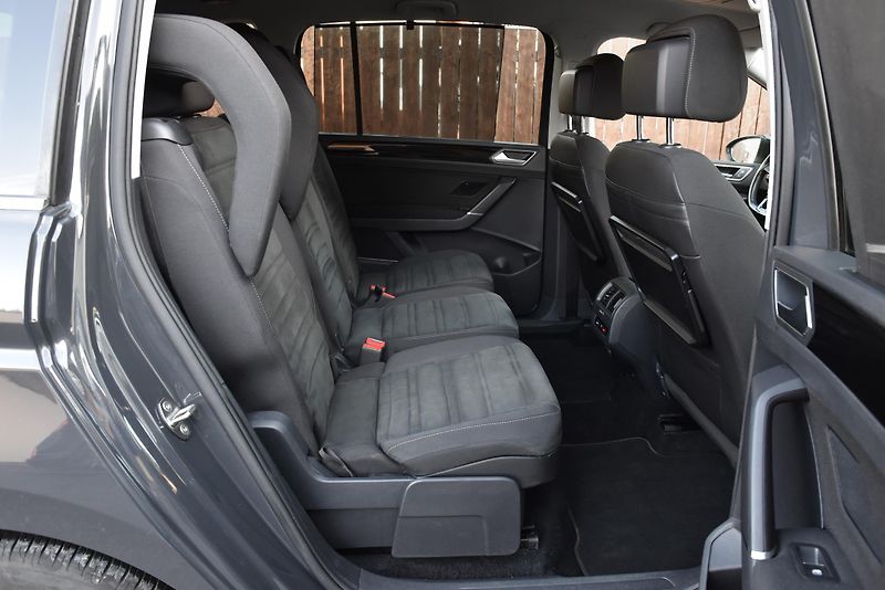Volkswagen Touran 1.6 TDi 6st COMFORTLINE,7 MÍST - fotka 40 z 50