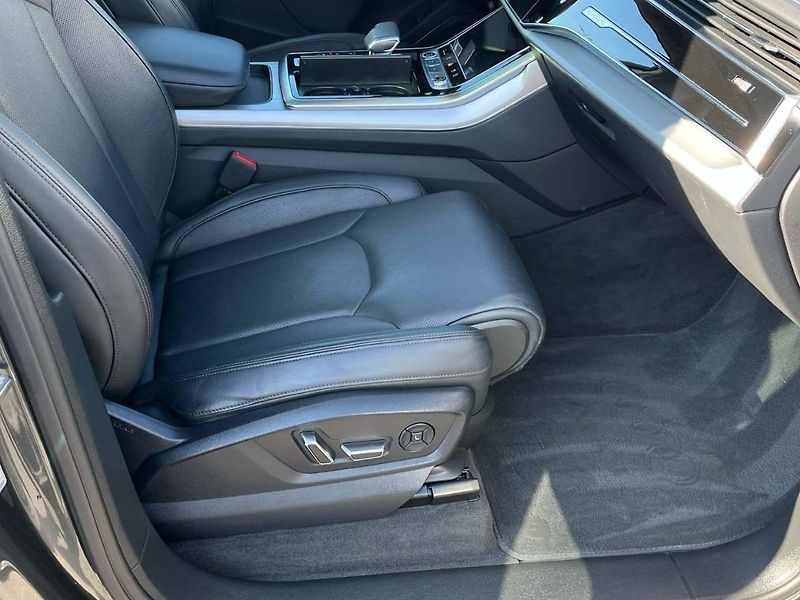 Audi Q7 (2023) S line 55 TFSI Quattro - fotka 14 z 20