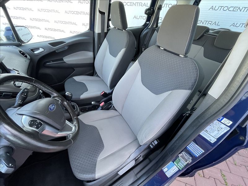 Ford Tourneo Courier 1,5 TDCi,74kW,Trend,ČR,1.maj., - fotka 10 z 26