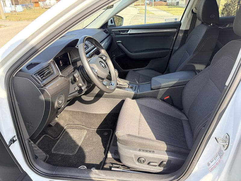 Škoda Superb 2.0TDI DSG MATRIX CANTON - fotka 20 z 59