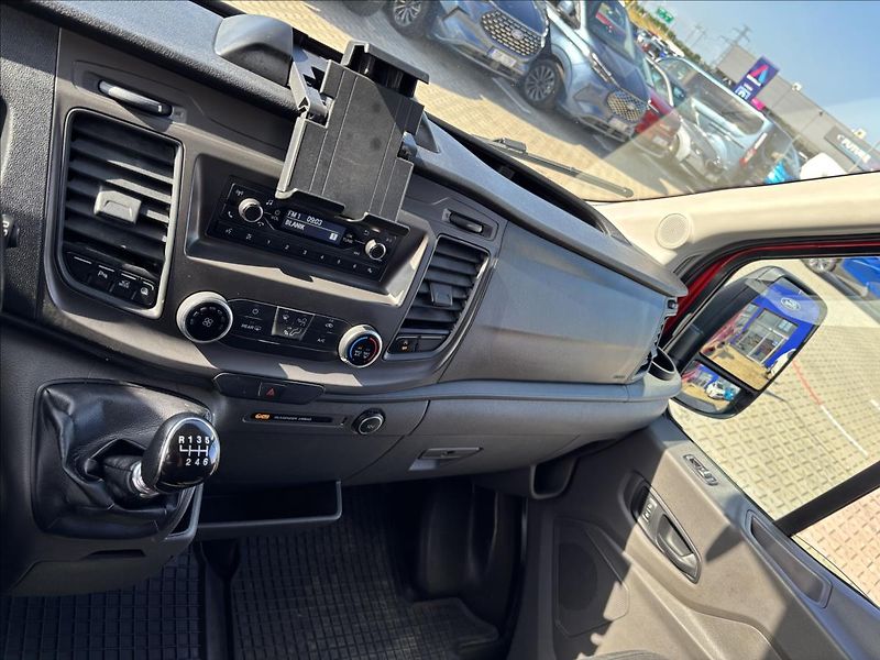 Ford Transit 2,0 Mhev 96kW L3 Kombi Van - fotka 36 z 37