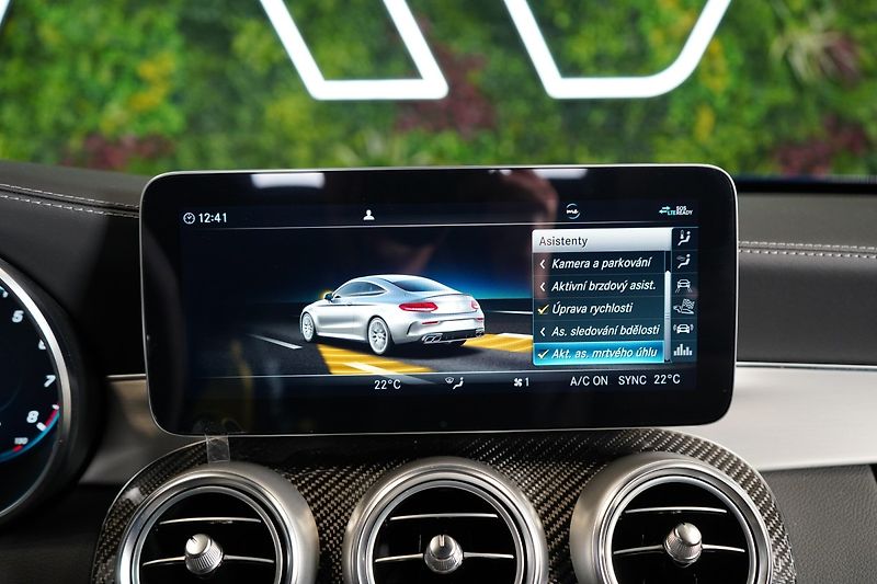Mercedes-Benz Třídy C (2022) 63s*AMG*CERAMIC*HUD*CARBON*360 - fotka 42 z 44