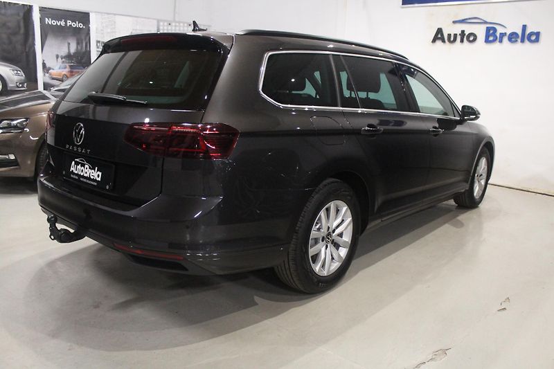 Volkswagen Passat (2023) 110kW, Tažné, Nezávislé topení - fotka 4 z 26