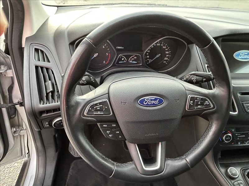 Ford Focus 1,5 TDCi 88kW,Xenon,Navi,Výhře - fotka 6 z 38
