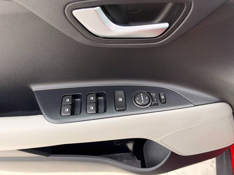 Kia Stonic (2020) 1.0 T-GDi,88 Kw Platinum - fotka 28 z 32
