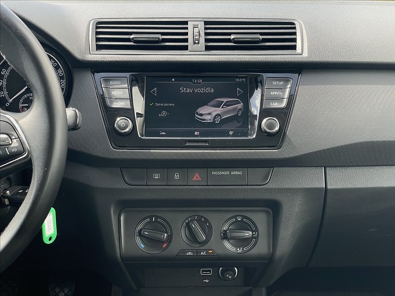 Škoda Fabia 1,0 TSI Combi Ambition Plus - fotka 12 z 24