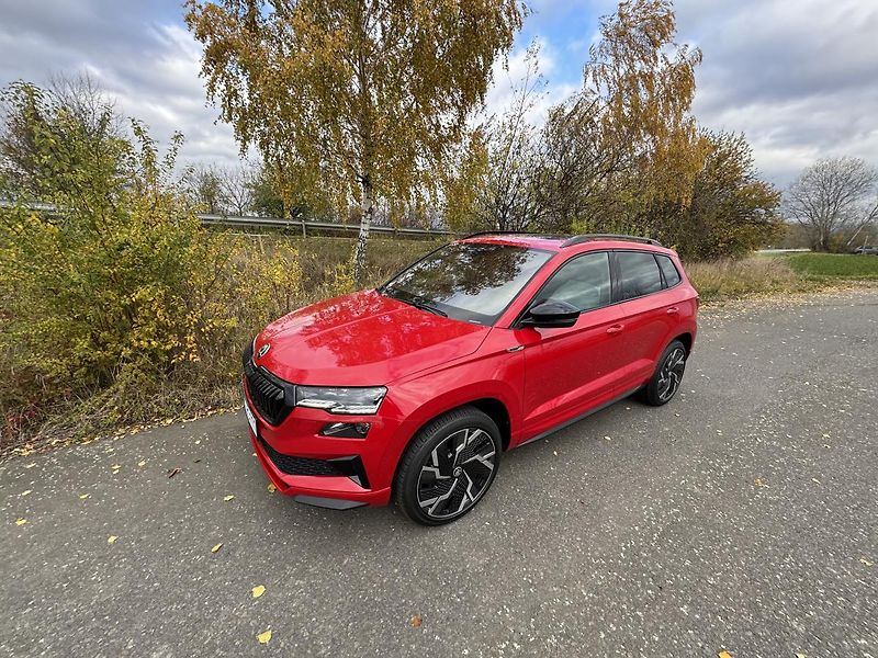 Škoda Karoq (2023) Sportline Exclusive 2,0 TSI 14 - fotka 37 z 37