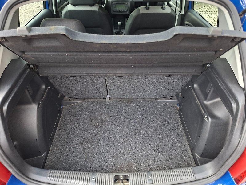 Škoda Fabia (2009) 1.2i 51kW -1.MAJITEL-KLIMA - fotka 21 z 23