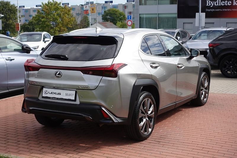 Lexus UX 300h UX300h F SPORT Design - fotka 5 z 36