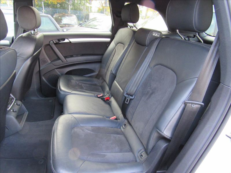Audi Q7 3,0 TDi 180kW Quattro S-Line - fotka 10 z 35