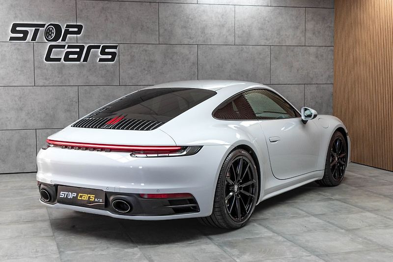 Porsche 911 992 CARRERA 4*BLACK PAKET*DPH* - fotka 6 z 29