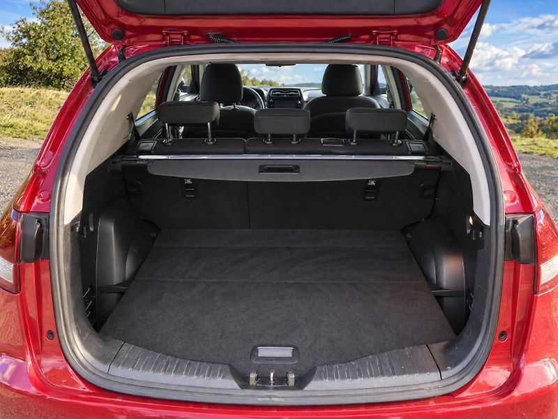 SsangYong Tivoli 1,5 T-GDI 120kW Grand Automat - fotka 10 z 33