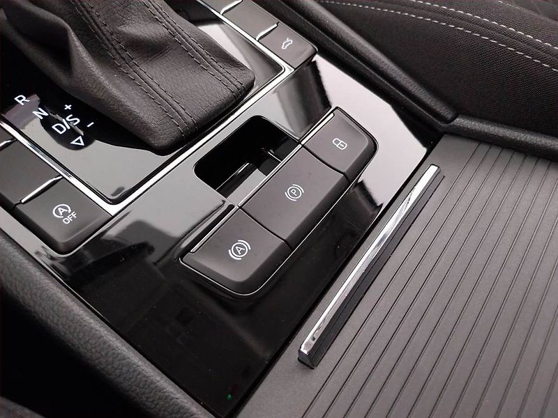 Škoda Superb (2018) 2.0 TDI, Automat, Navi - fotka 20 z 23