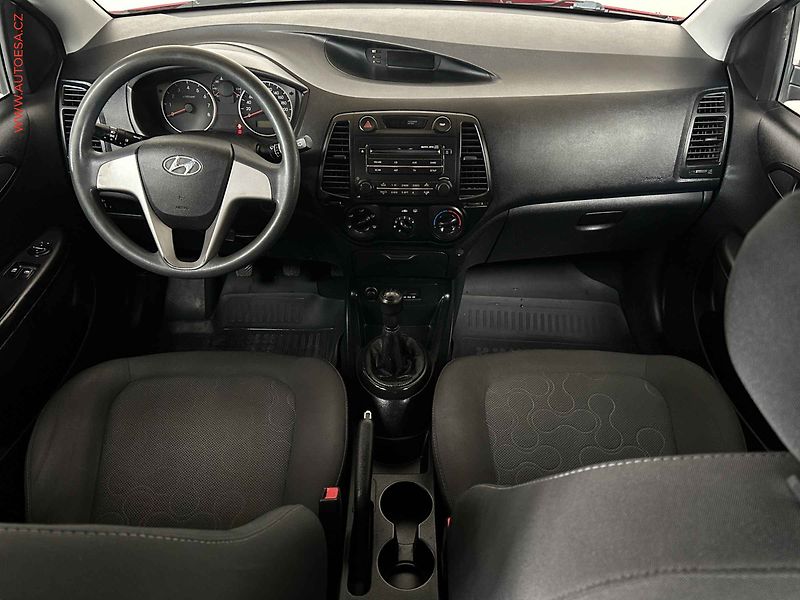 Hyundai i20 (2009) 1.2i, ČR, STK4/28 - fotka 8 z 16