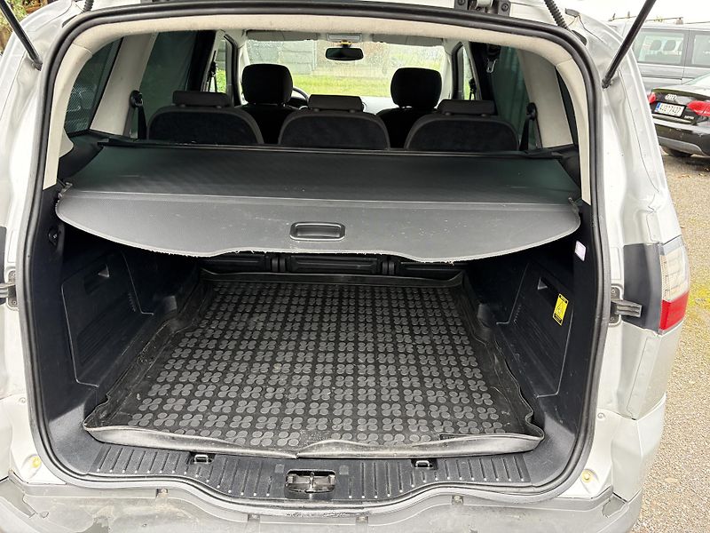 Ford S-MAX - fotka 10 z 20