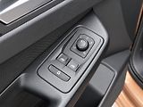 Volkswagen Caddy 2,0 TDI 75kW Life Klima Tažné - náhled 16