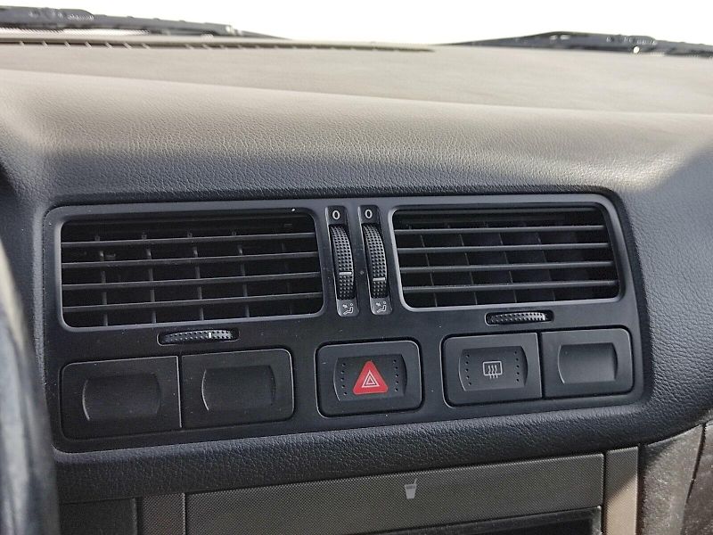 Volkswagen Bora (2000) 1,9 Tdi 66Kw 4Motion - fotka 9 z 24
