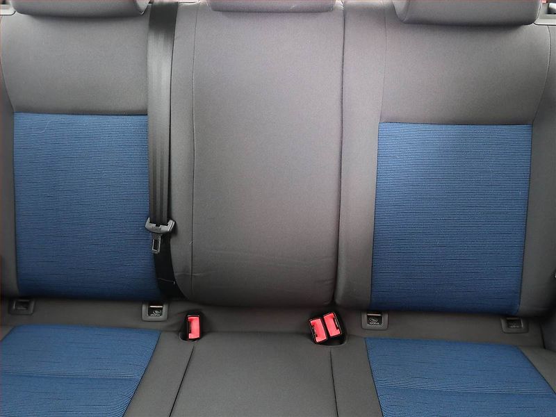 Volkswagen Golf (2005) 1.4 16V, levný provoz - fotka 10 z 14