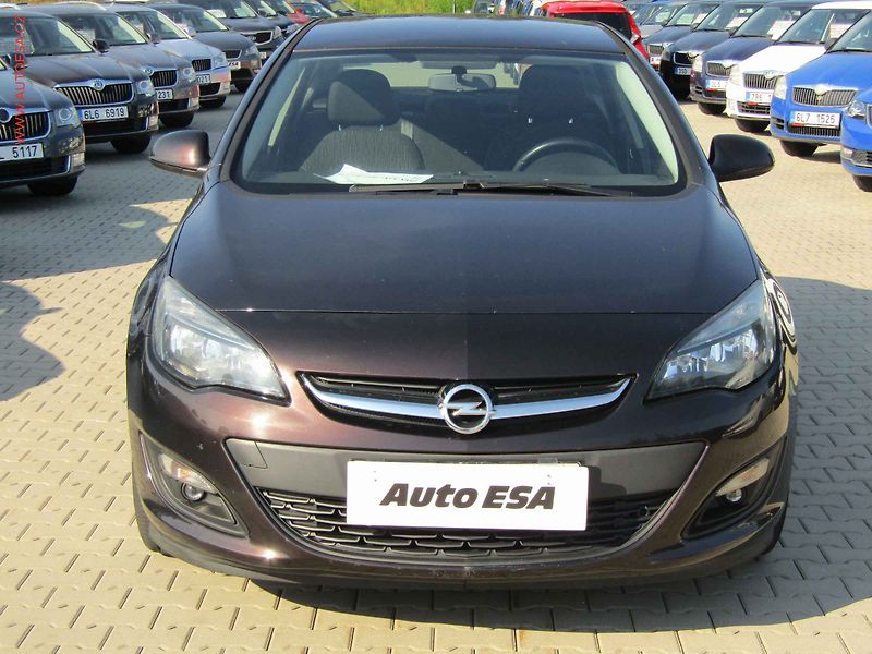 Opel Astra (2014) 1.6i, ČR, servis.kniha - fotka 2 z 20