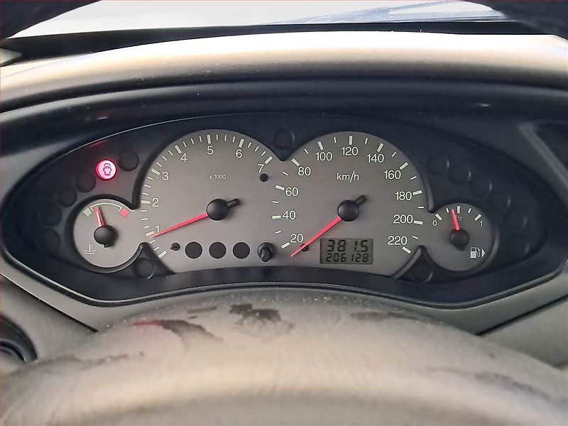 Ford Focus (2001) 1.6 16V, po STK, Klima - fotka 11 z 13