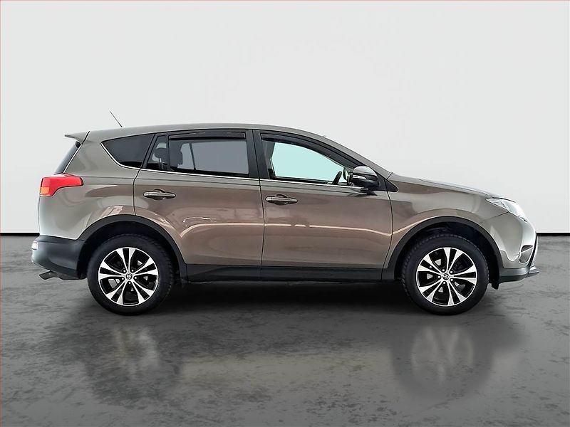 Toyota RAV4 (2014) 2.2 D-4D, 4X4, Xenony - fotka 6 z 20