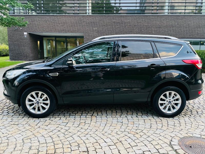 Ford Kuga 2.0TDCi 4x4 MAN TAŽNÉ SERVISKA - fotka 17 z 47
