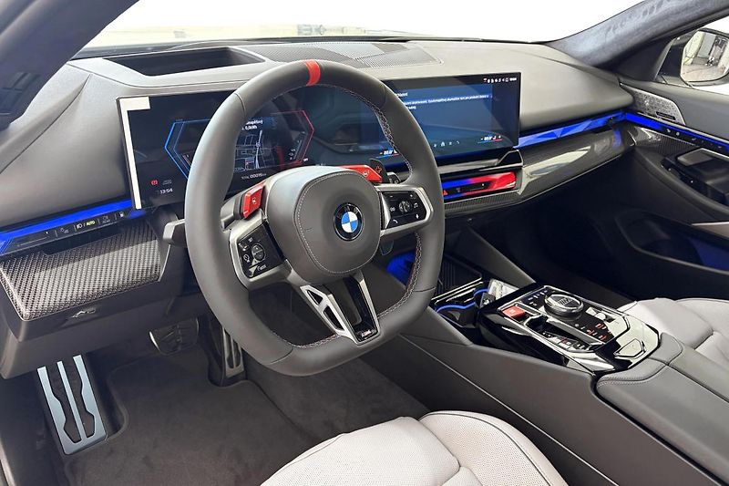 BMW M5 Touring - fotka 5 z 12