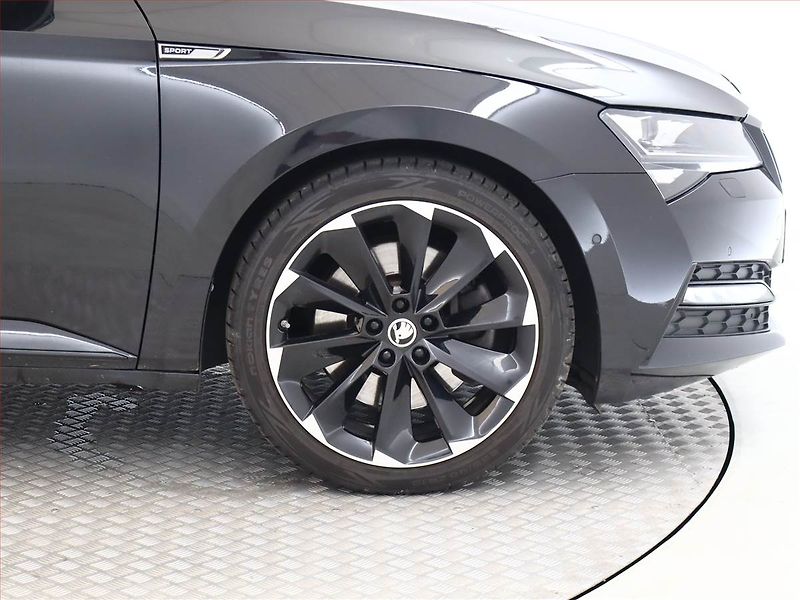 Škoda Superb (2021) Sportline 2.0 TSI - fotka 13 z 19