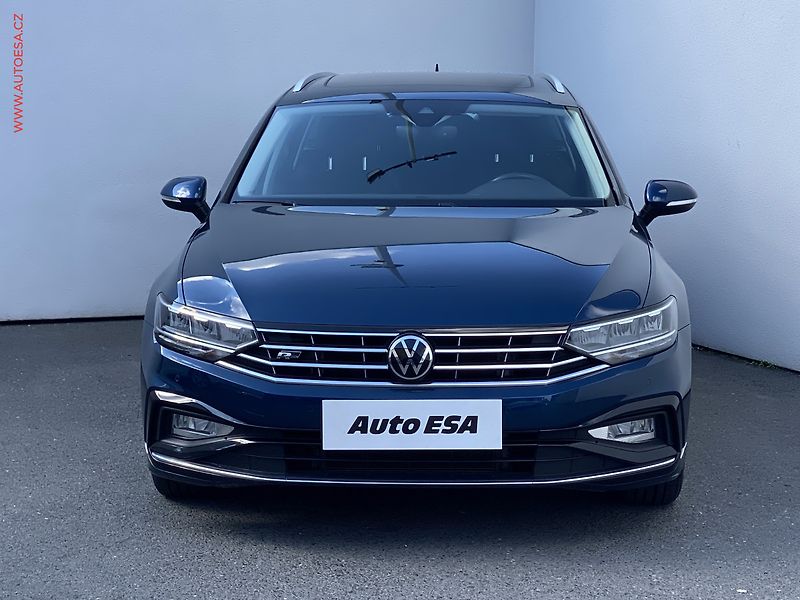 Volkswagen Passat (2022) 2.0 TDi, Business,  DSG - fotka 2 z 18