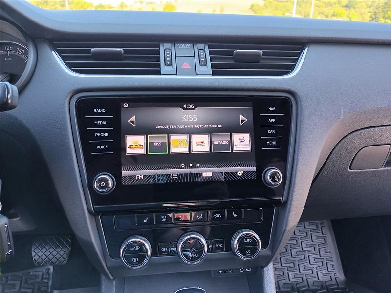 Škoda Octavia 1,4 TSI,110KW,AT,NAVI,SERVIS - fotka 31 z 43