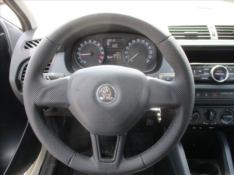 Škoda Fabia 1,4 TDi 66kw Klima bez koroze - fotka 13 z 24