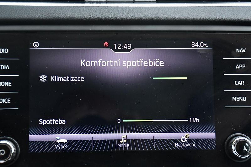 Škoda Octavia 1.5TSi 110kW DSG NAV KESSY - fotka 42 z 52