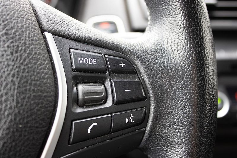 BMW Řada 1 Servis do 210000 Km, tažné - fotka 23 z 26