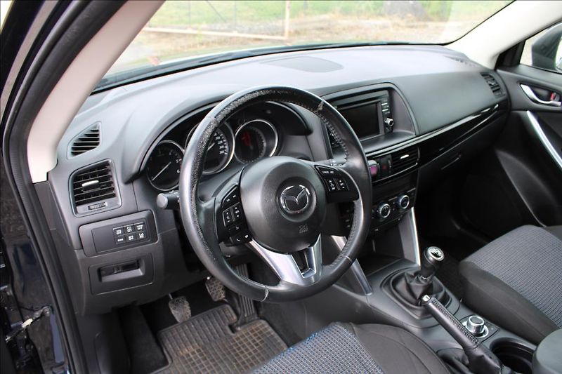 Mazda CX-5 2,2 D Skyactiv  NAVI,XENONY,ČR - fotka 10 z 31