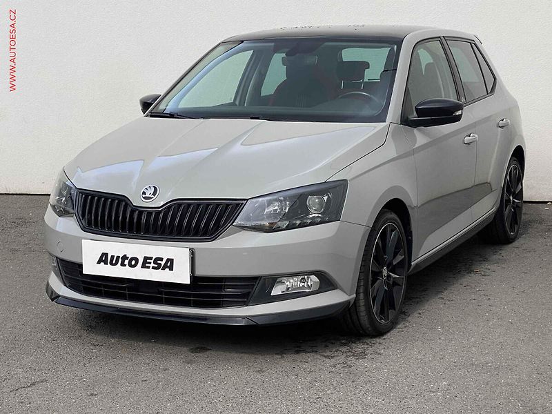 Škoda Fabia (2017) 1.0TSi, Panor, AC, park.čidla - fotka 3 z 17