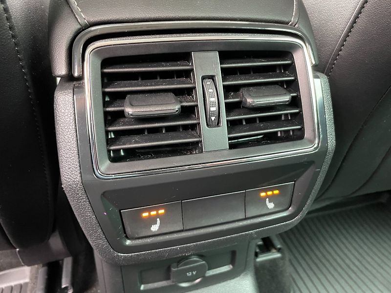 Škoda Karoq (2022) 2.0TDi Style+! Tažné! ČR+1.maj - fotka 20 z 39