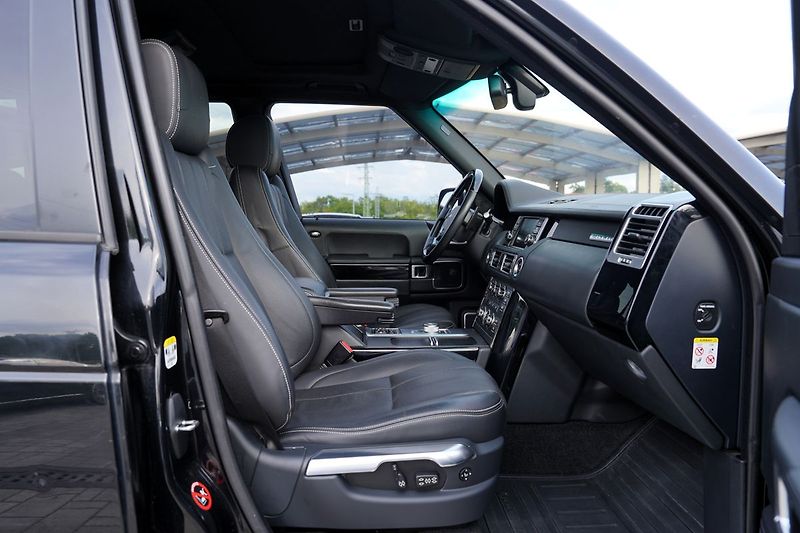 Land Rover Range Rover 4.4 SDV8 Autobiography/4x4/ČR - fotka 24 z 46