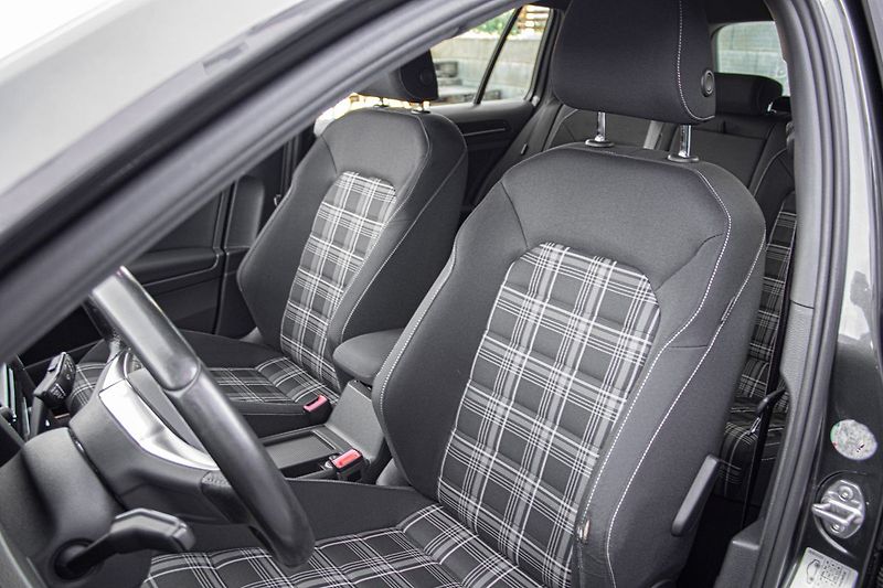 Volkswagen Golf - fotka 10 z 29